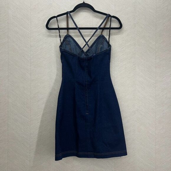 Guess 5762Q Crossback Strap Blue Denim Bodycon Dress Womens Size 3 - Picture 2 of 7